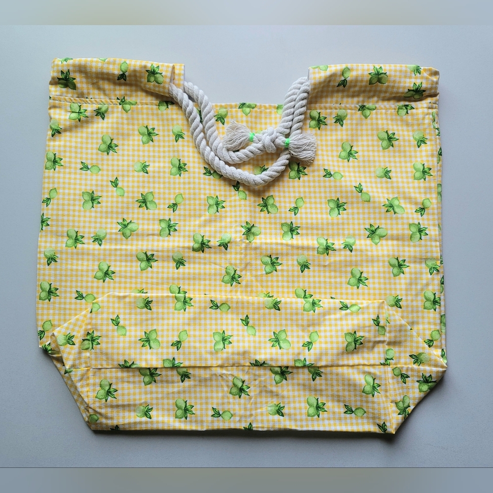 Fruity Lime Large Beach Pool Park Tote Bag
